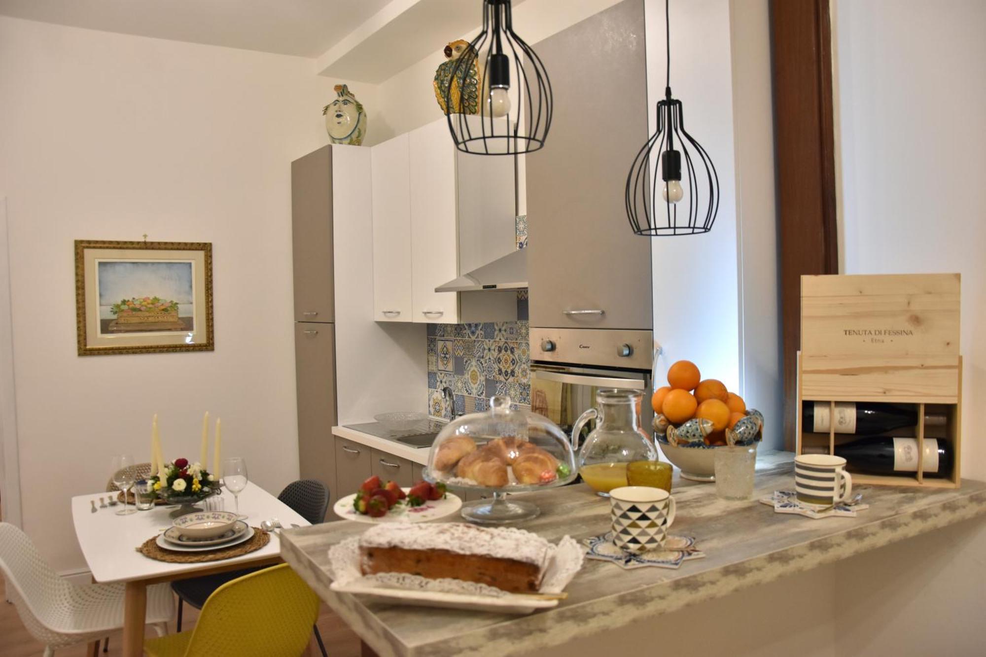 Gloden House Apartments Таормина Экстерьер фото